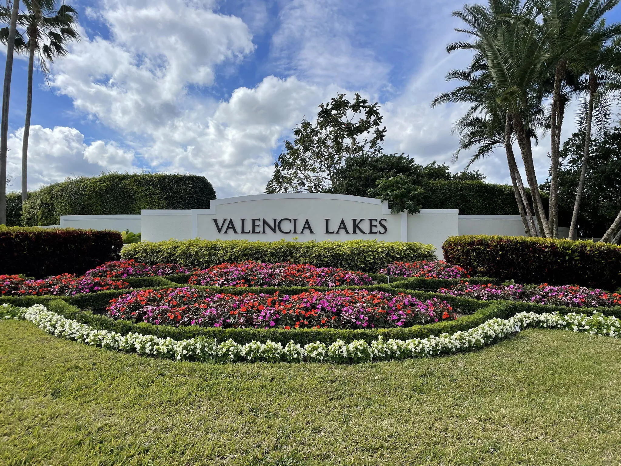 55-web-or-mls-33_valencia lakes (0)