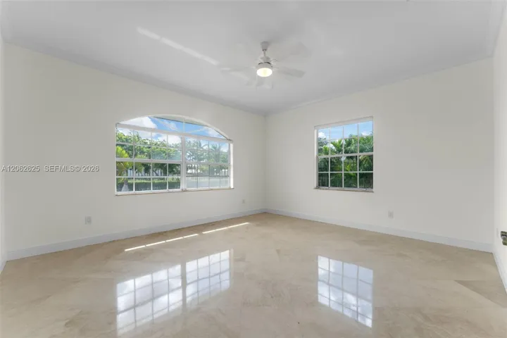 BEDROOM SUITE