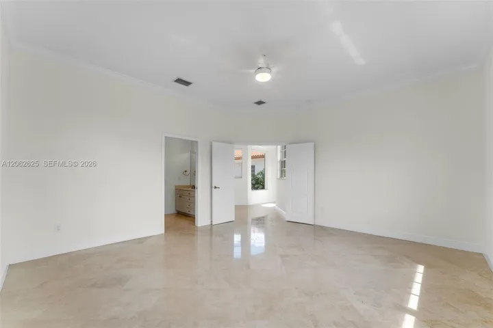 BEDROOM SUITE
