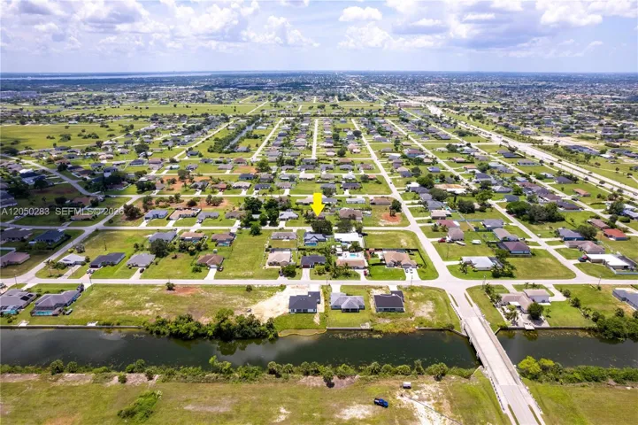 EASY ACCESS to Del Prado Blvd N (north south) and Kismet Pkwy (east-west), putting you MINUTES from shopping, dining, schools
