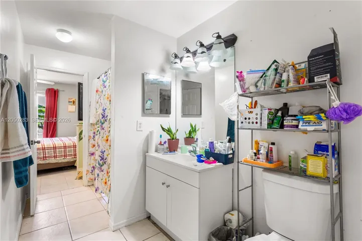 2nd Bathroom