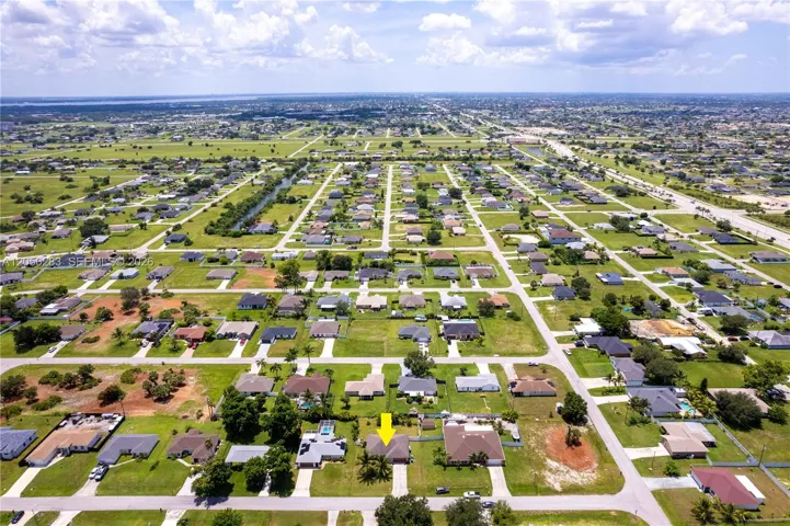 This MOVE-IN READY PROPERTY offers COMFORT, SPACE, and a PRIME LOCATION