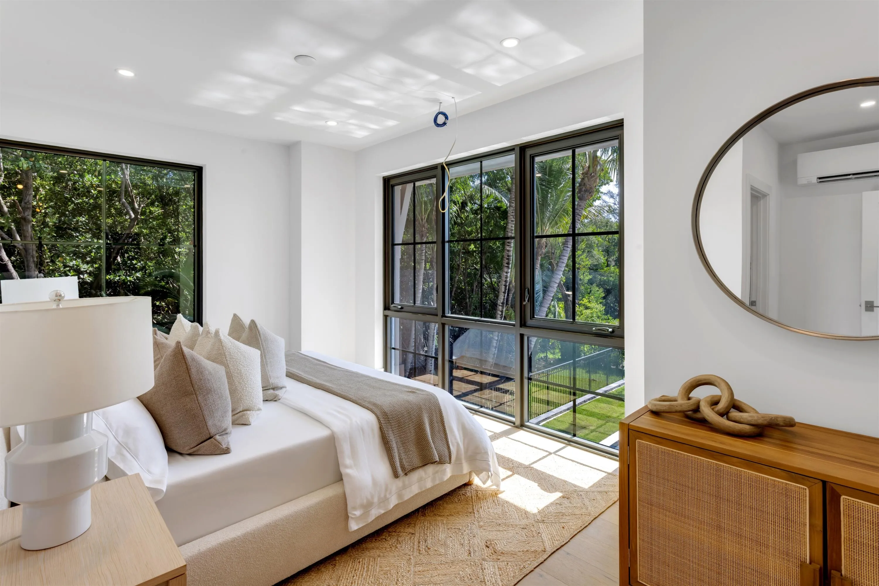 GUEST_HOUSE_BEDROOM