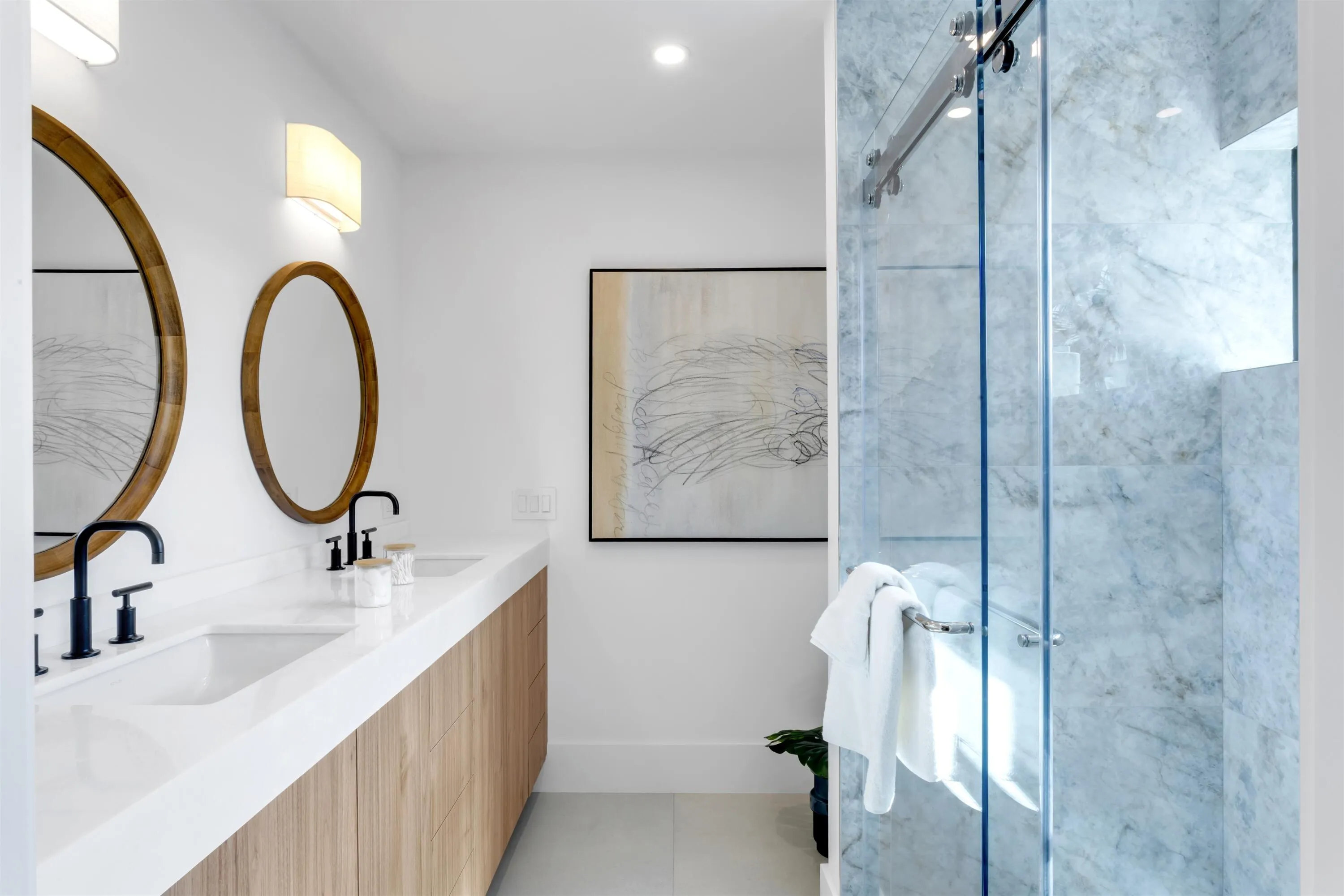 BATHROOM_1_STRAIGHT