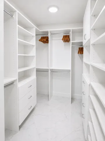 master closet_