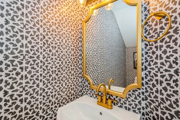 36_5504FoxHollowDr_7_HalfBath_Large