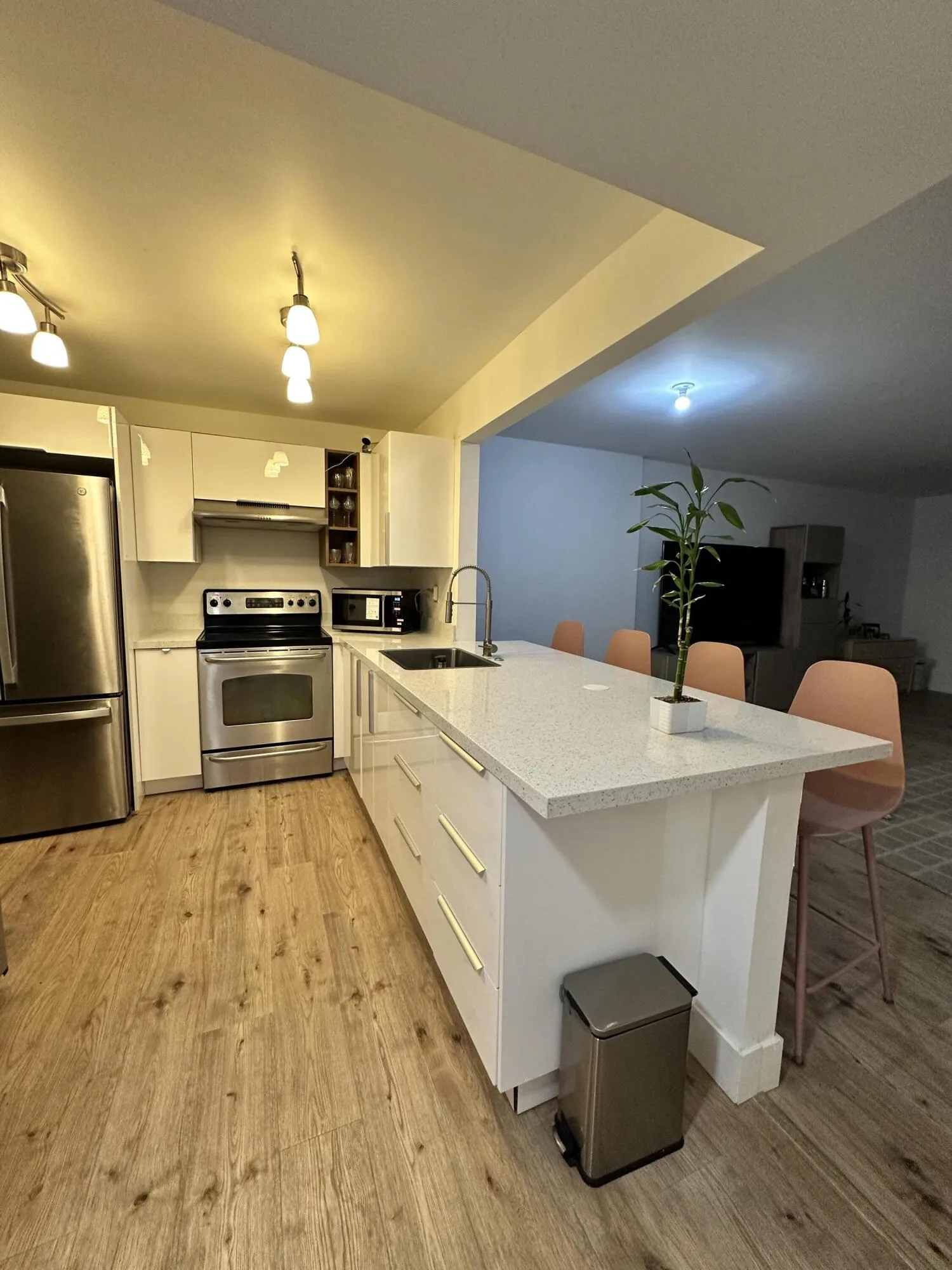 Open Kitchen