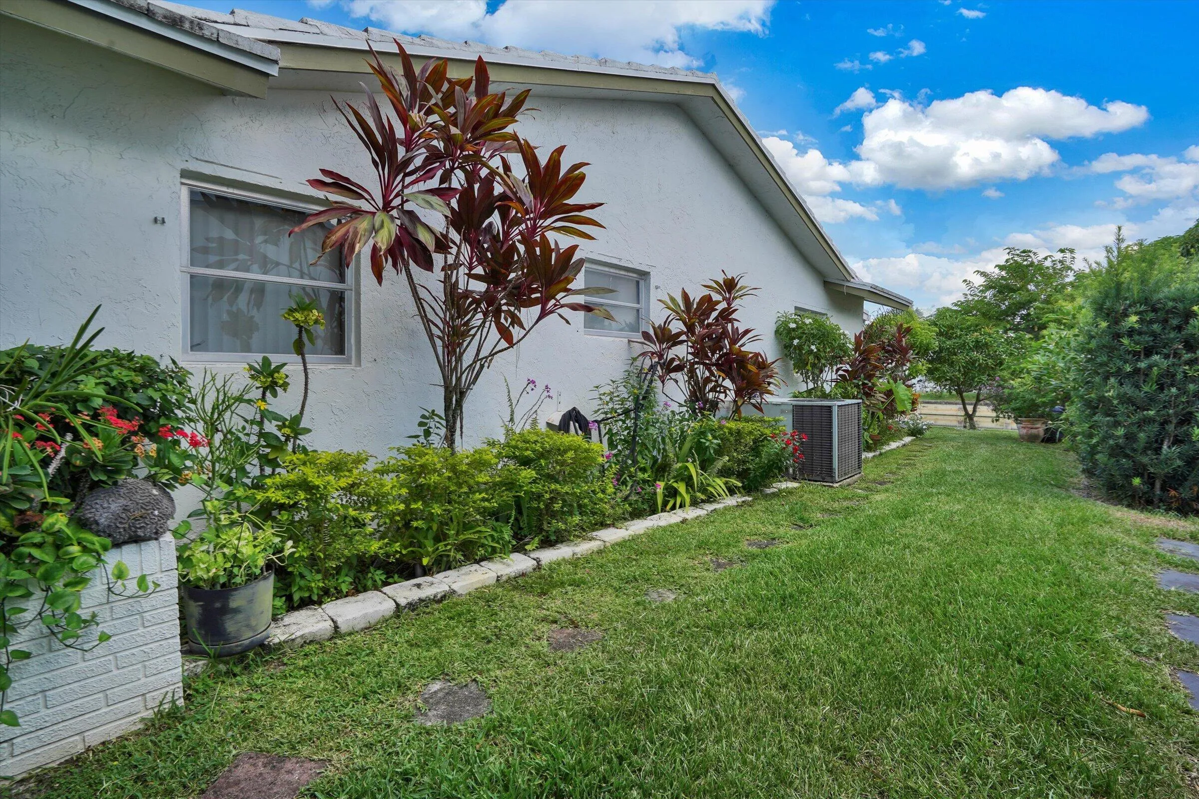 37-7107 NW 73rd St-37