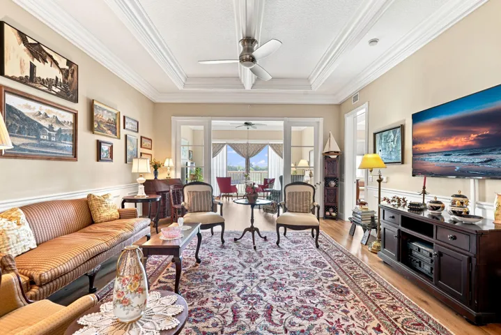 See the water the moment you walk through the front door.