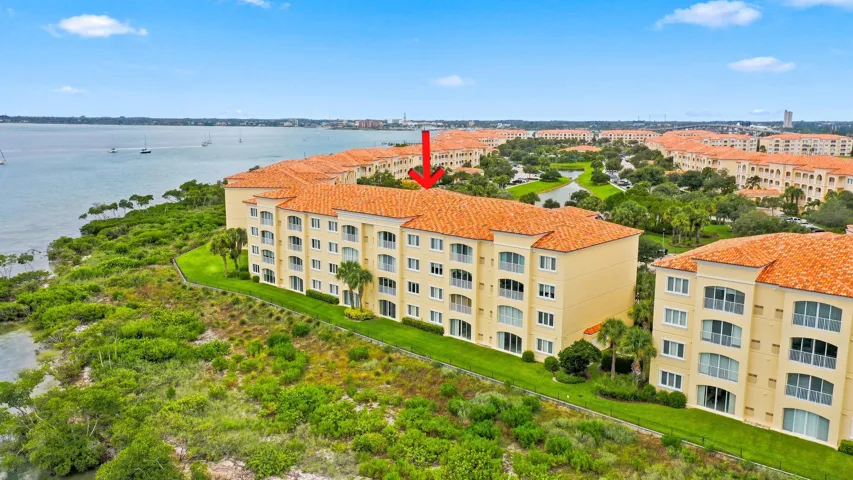 Amenities include heated pool and hot tub, clay tennis courts, newly refinished fitness room, walking paths, bocce ball, clubhouse, 24-hour guard at gate, dog area, and more!