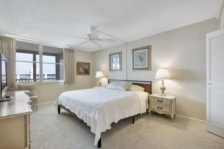 3300 S Ocean Blvd u1021_010