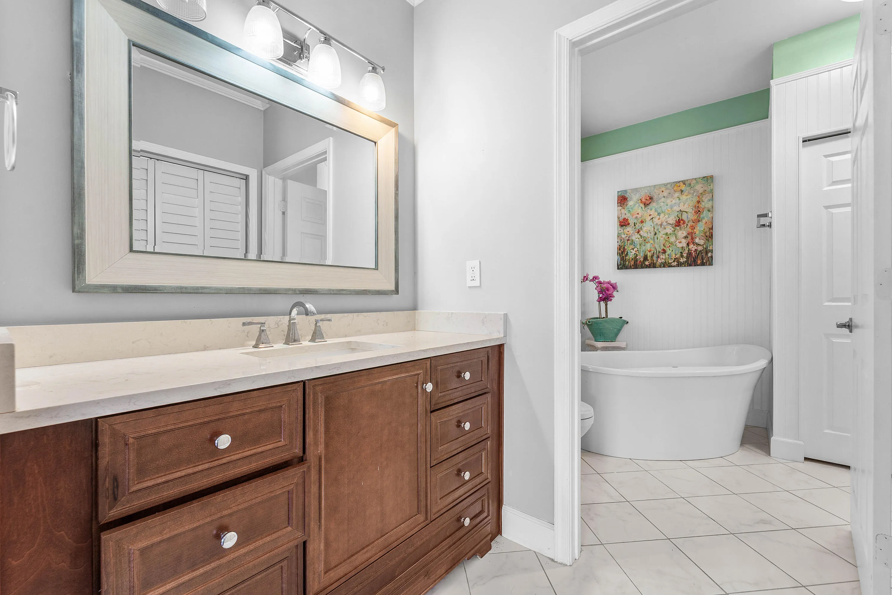 MASTER BATHROOM