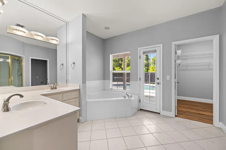22-web-or-mls-PANHANDLE - 4601 MAGNOLIA