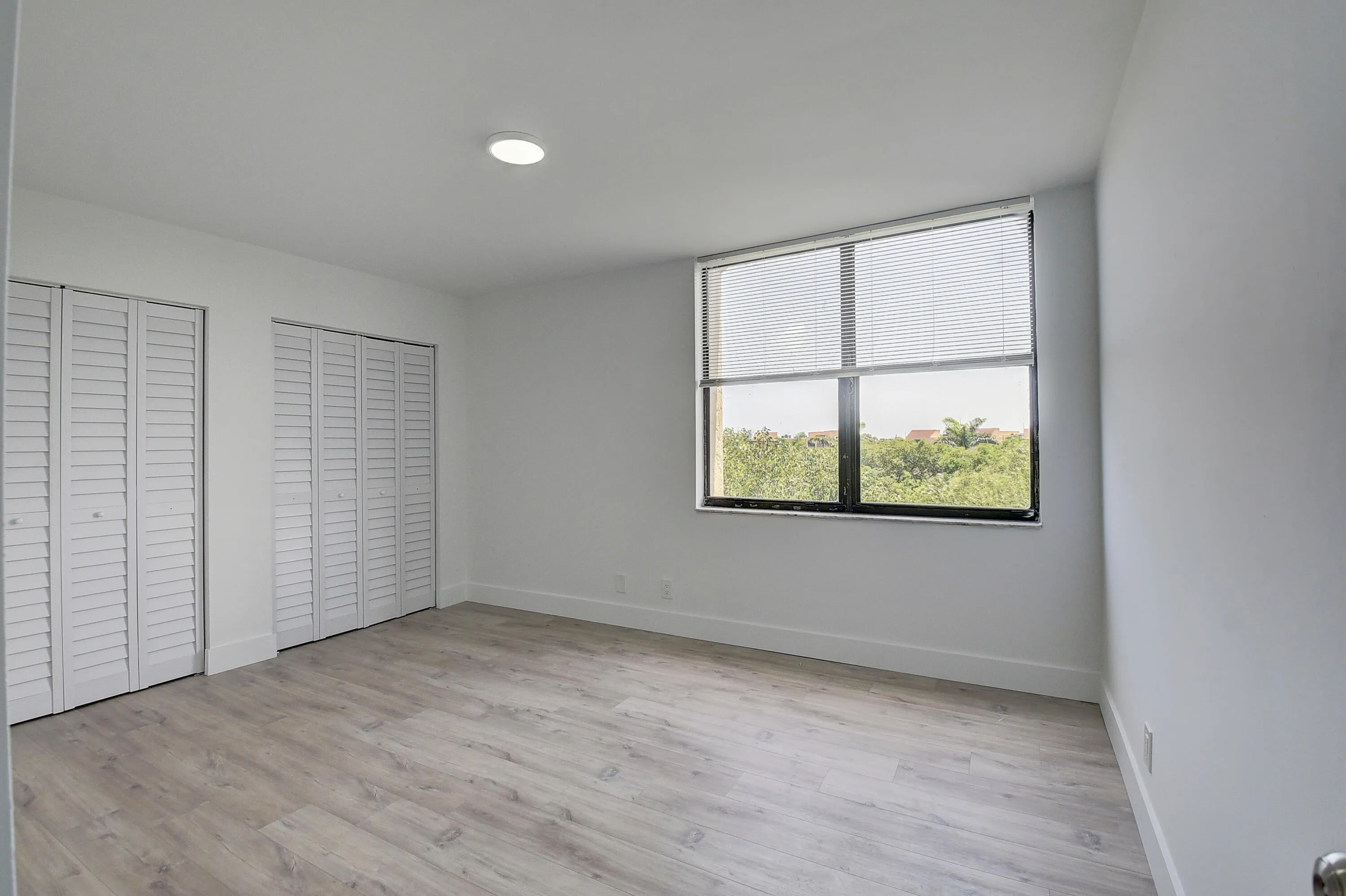 Large Main Bedroom