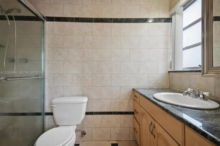 2nd Bathroom