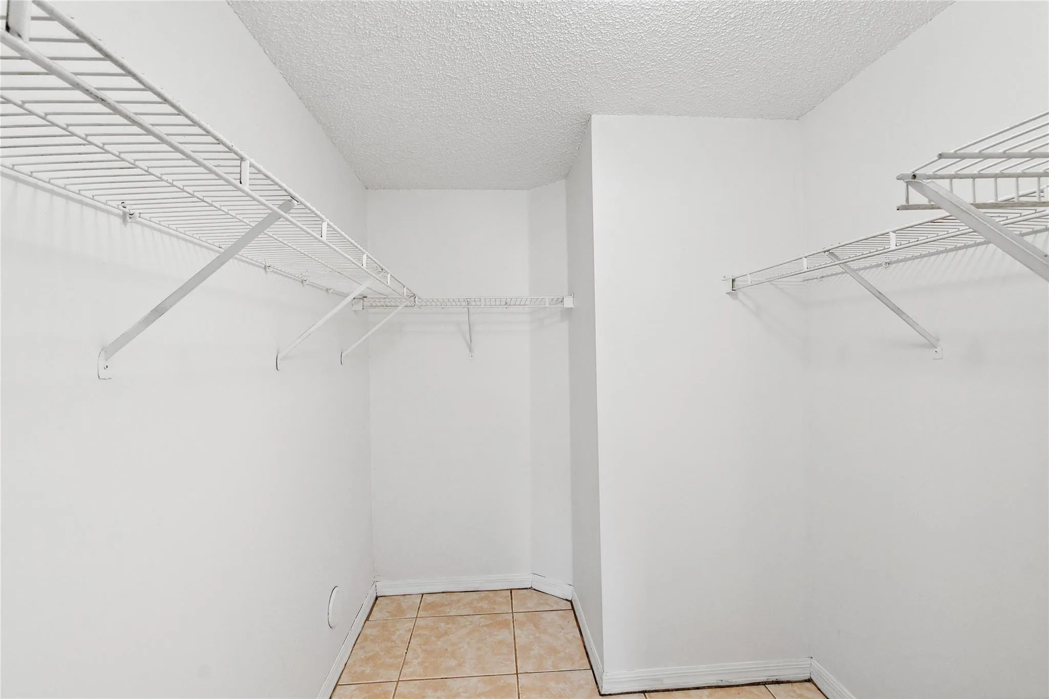 Master Bedroom walk in closet