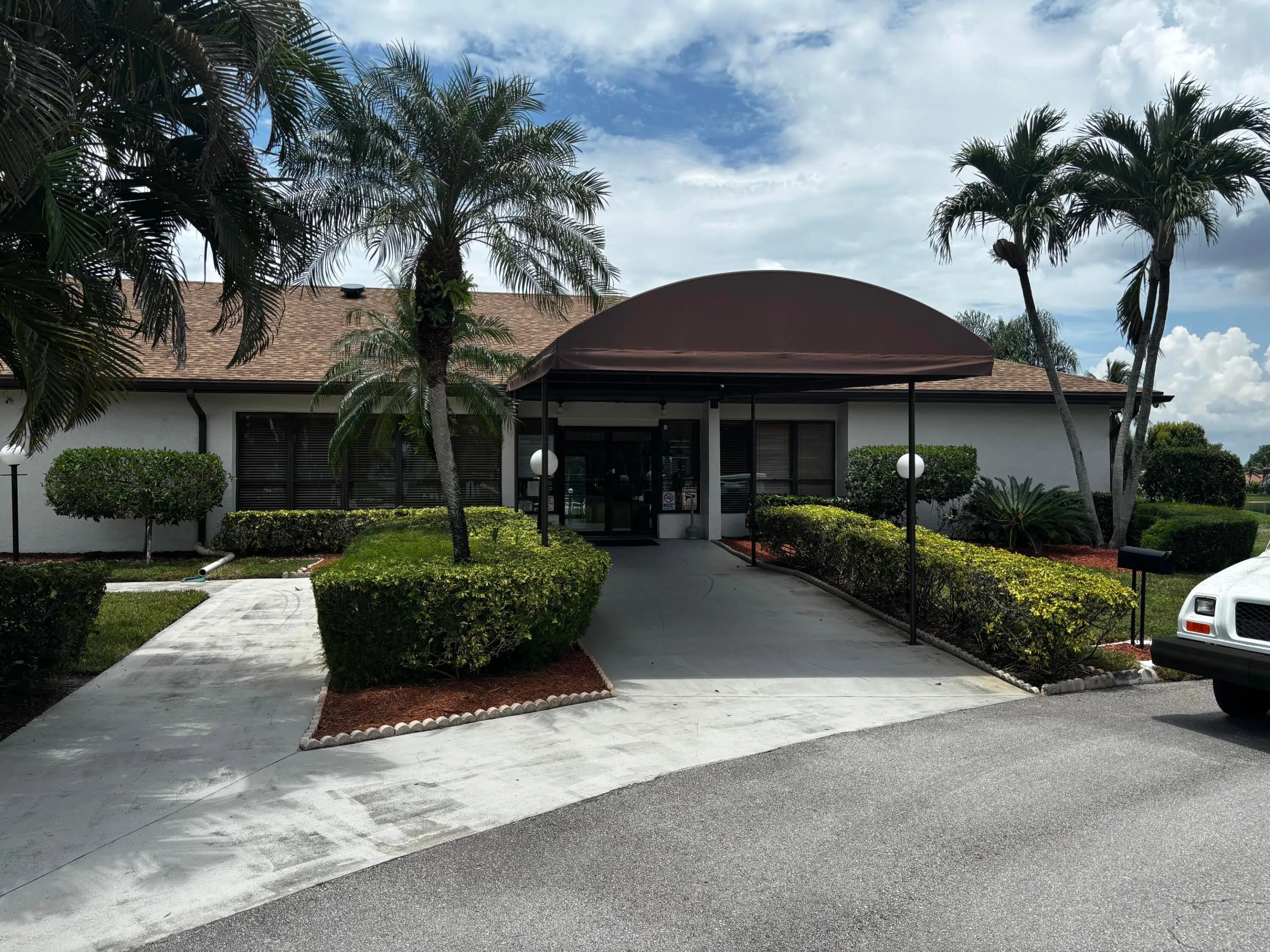 Clubhouse Entrance_2
