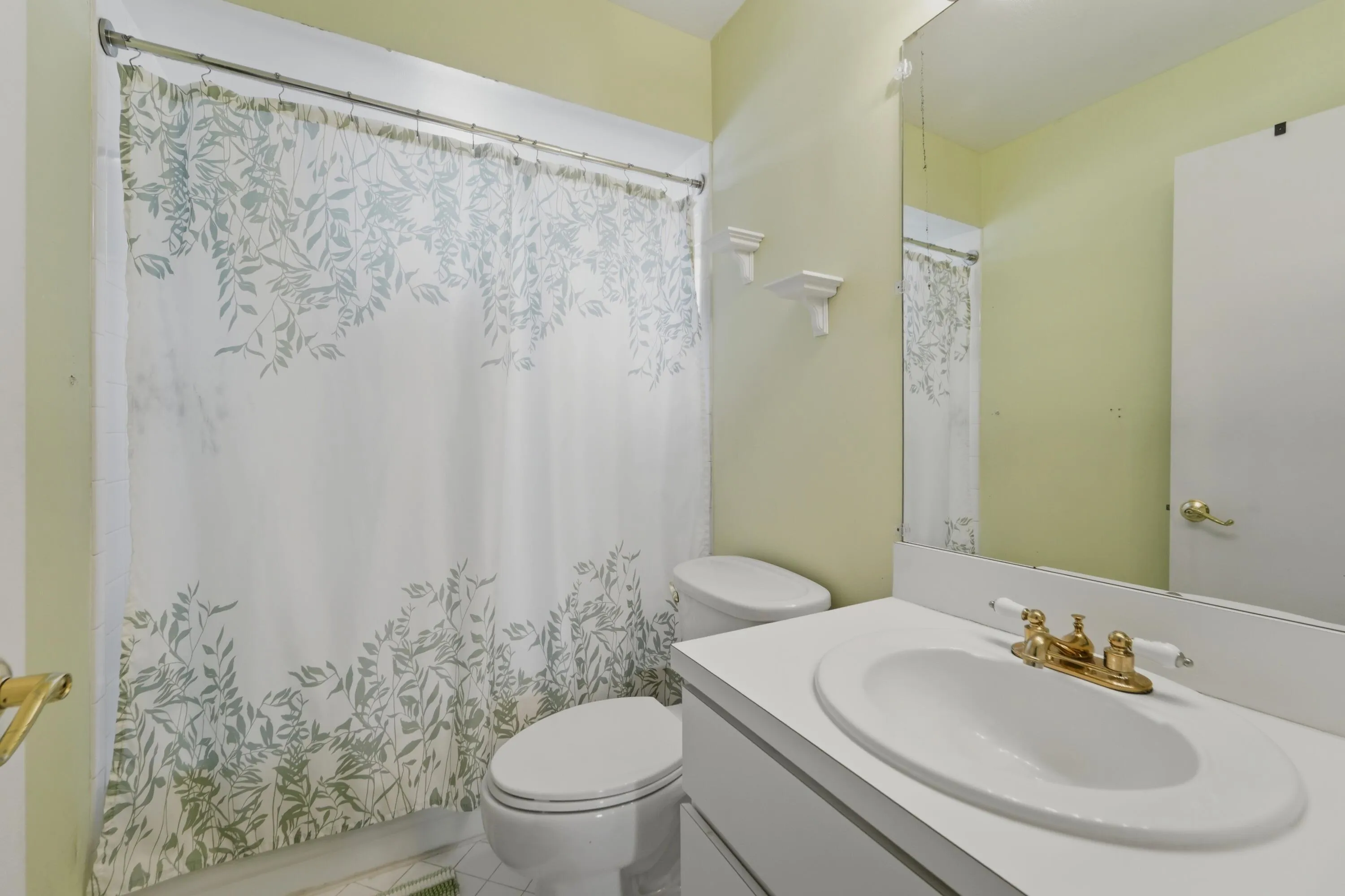 Main Full Bath