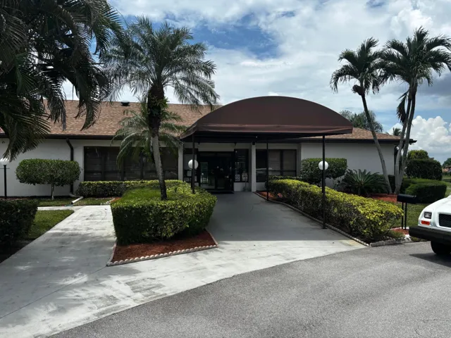 Clubhouse Entrance_2