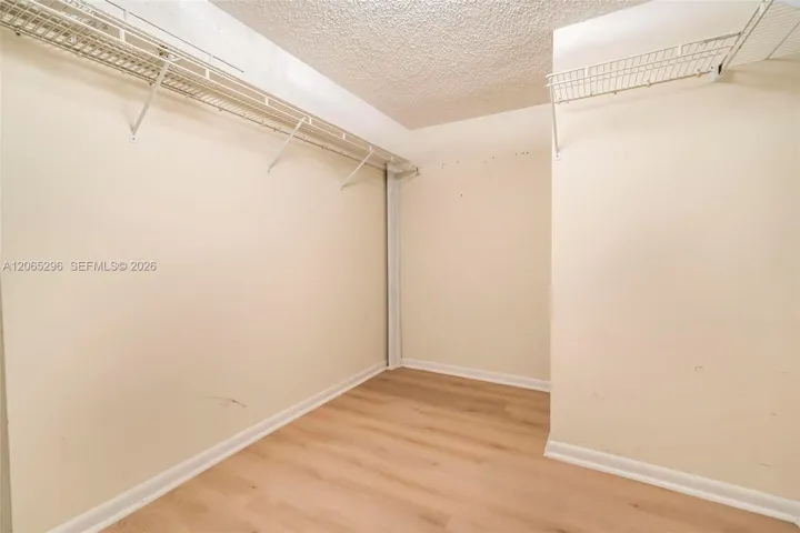 walking closet master