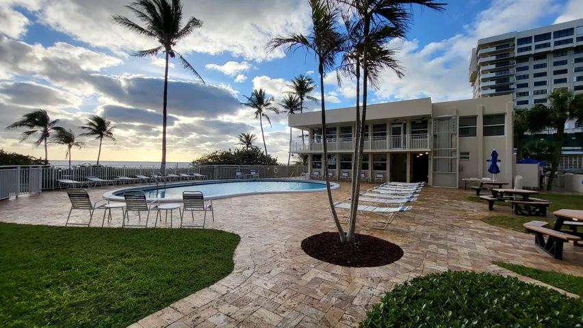 Pool area / 2 story building: ground floor gym and bathroom+ saunas ; 2nd floor with elevator to ballroom/party room