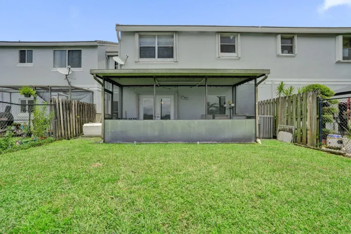 VIEW OF THE LARGE LOT