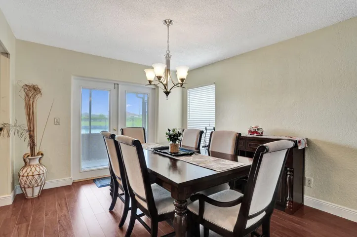 DINNING ROOM