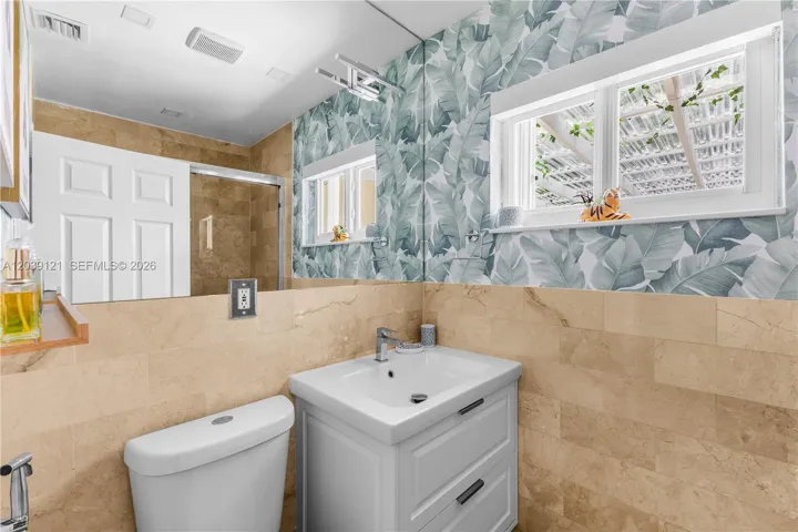 2nd Bathroom