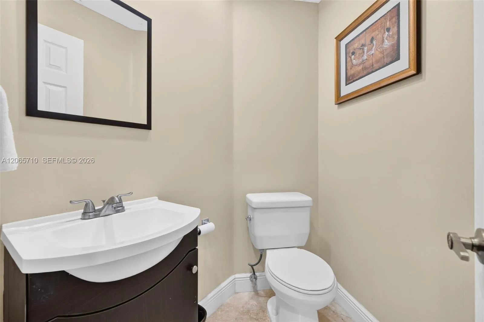 Property photo 123