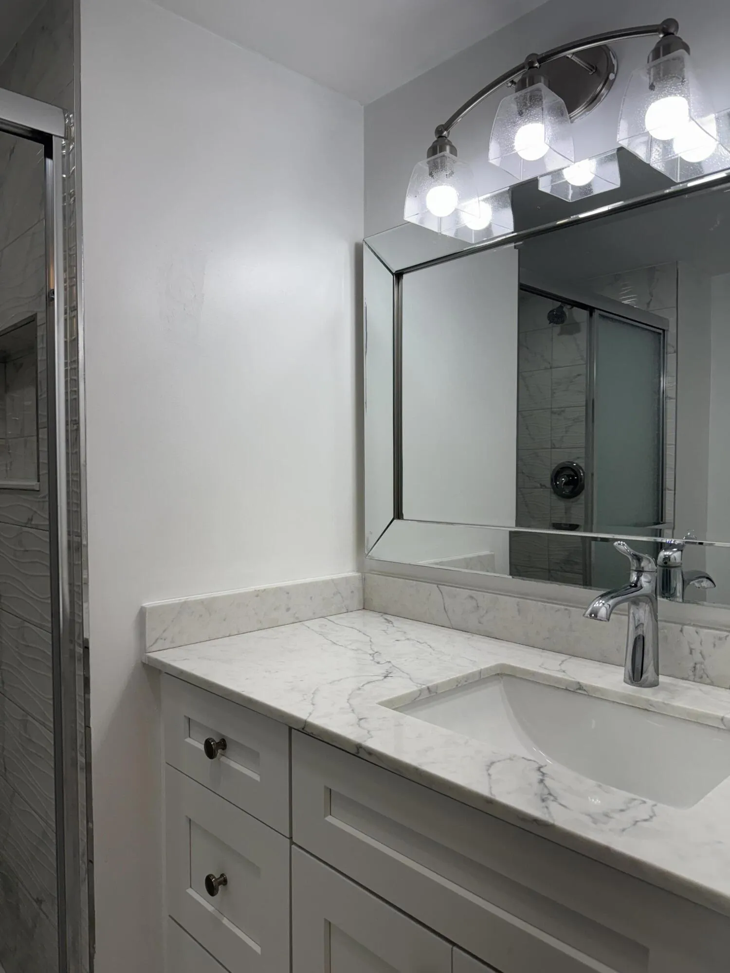 2nd Bathroom