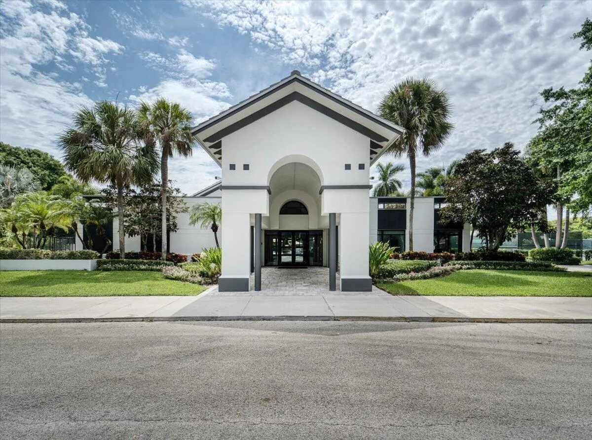 105-2908 Banyon Blvd Boca Raton (105)