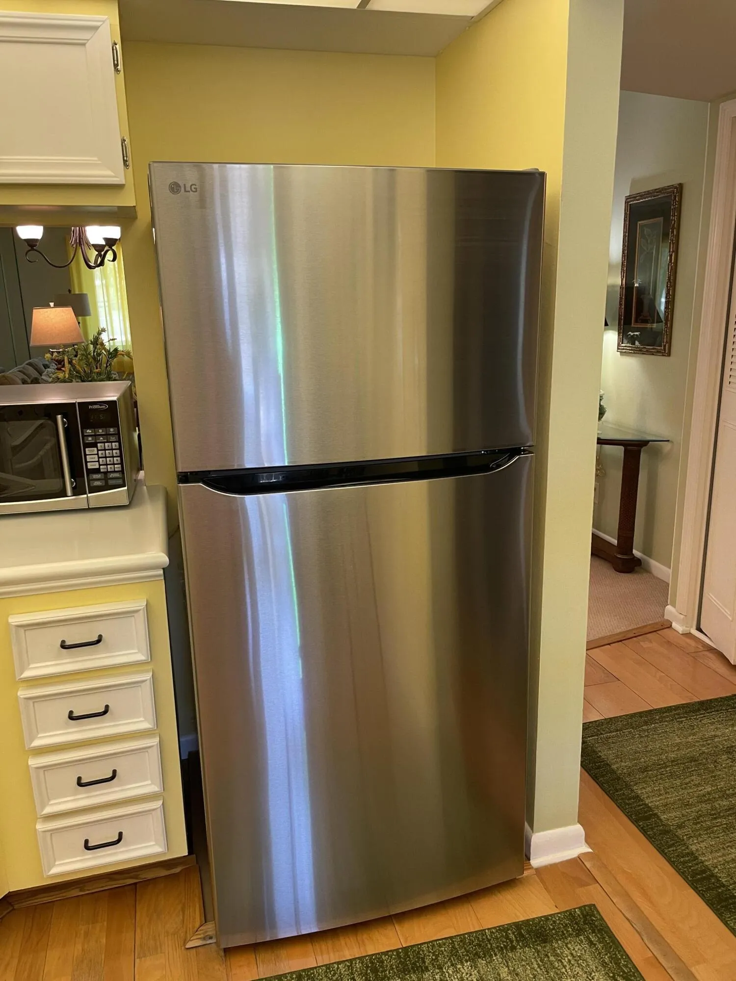 Brand New Stainless Steel Refrigerator installed first week of May 2026.