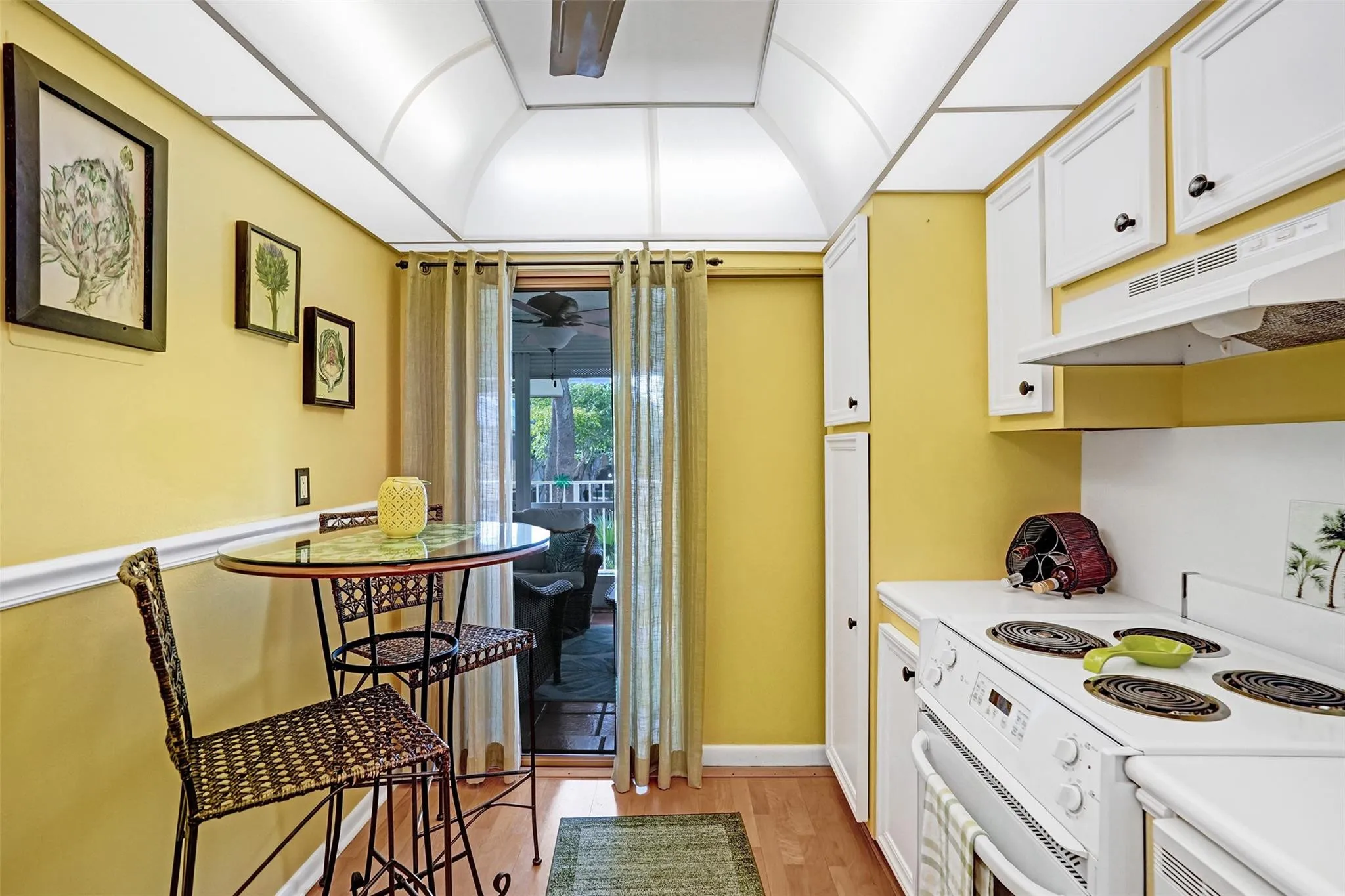 Kitchen with adorable breakfast area to enjoy your coffee.