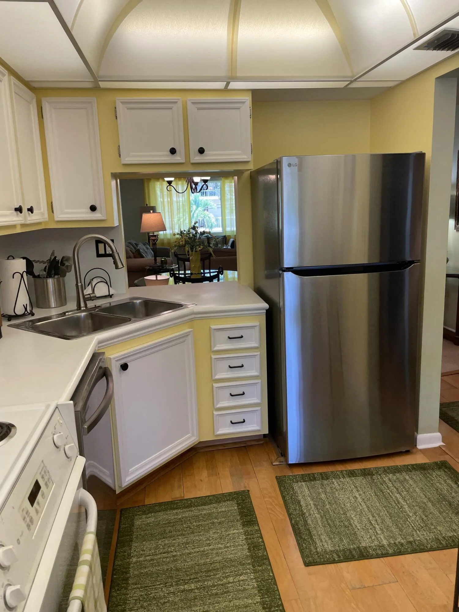 Charming , clean , and beautifully kept kitchen. Brand new Stainless Steel Refrigerator recently installed, adding a fresh modern touch to this kitchen.