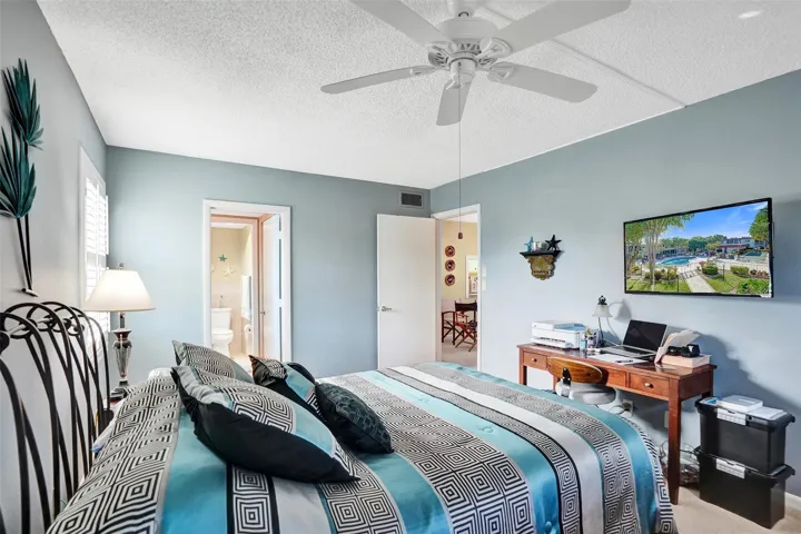 Beautifully furnished offering a comfortable and tranquil retreat.