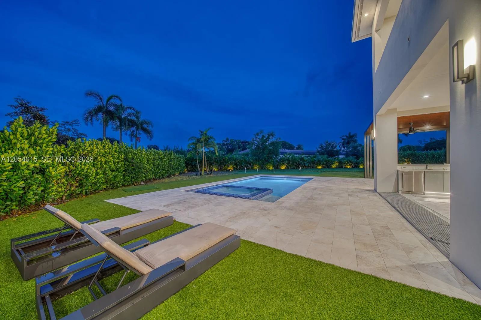 Photo 51