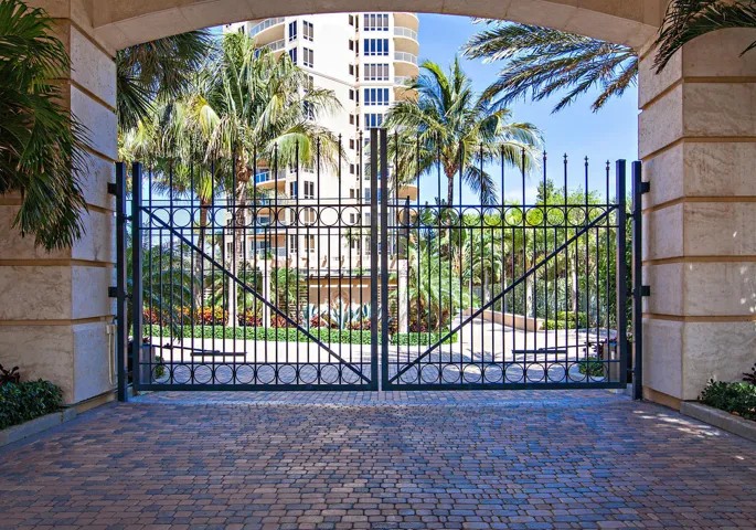 oasis entrance 3.jpg