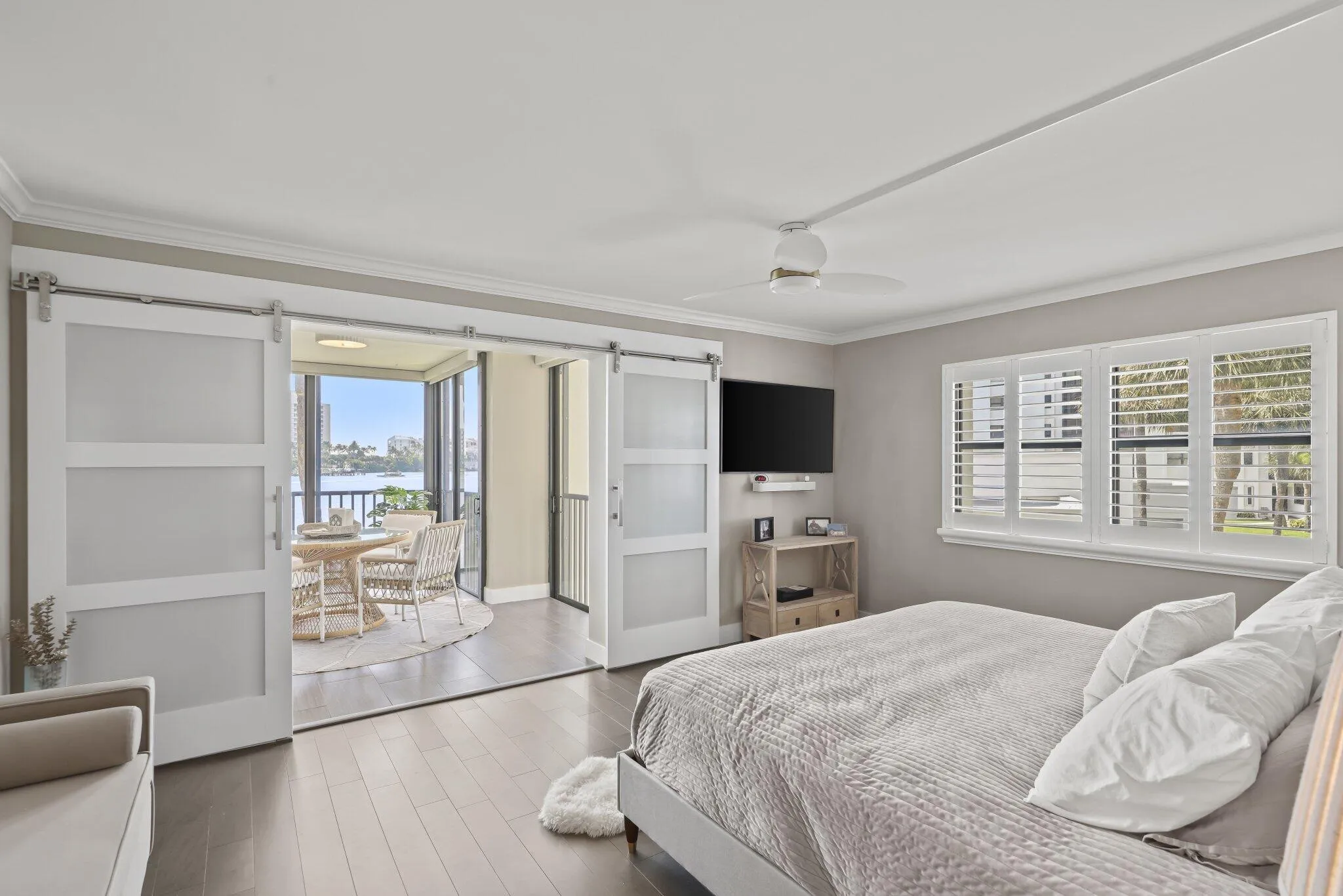 19800 Sandpointe Bay 201 - 34.jpg-SMALL