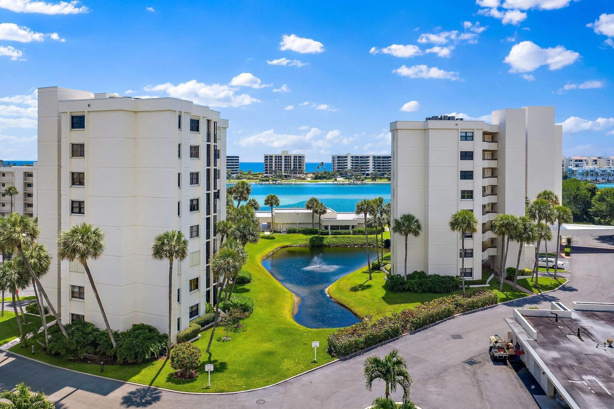 060-19800SandpointeBayDr210-Tequesta-FL-
