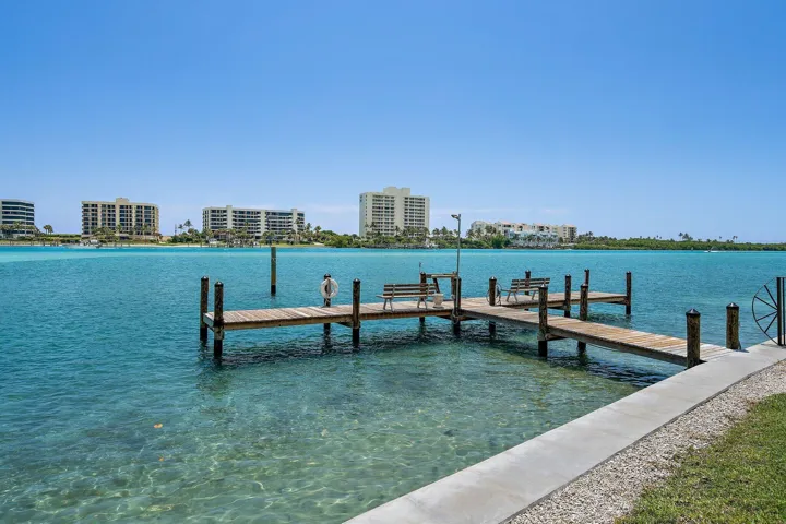 041-19800SandpointeBayDr210-Tequesta-FL-