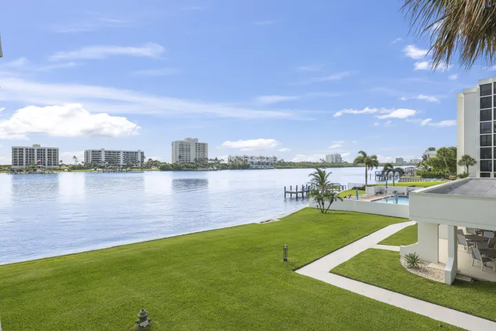 19800 Sandpointe Bay 201 - 24.jpg-SMALL