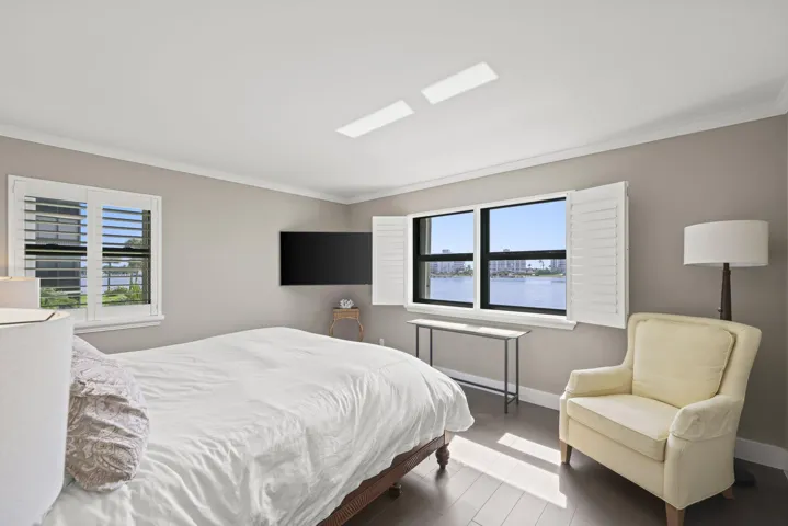 19800 Sandpointe Bay 201 - 43.jpg-SMALL