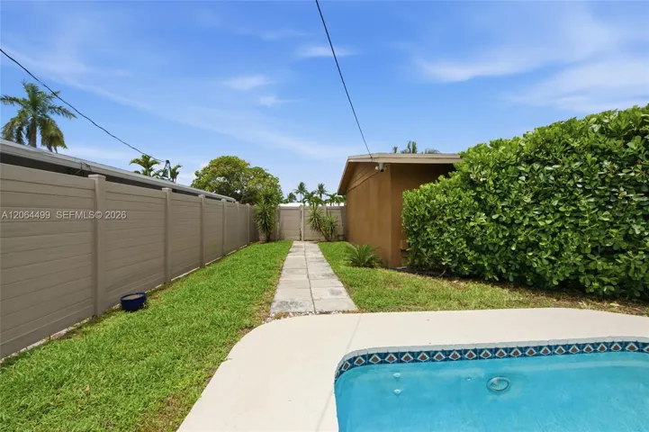 Photo 34