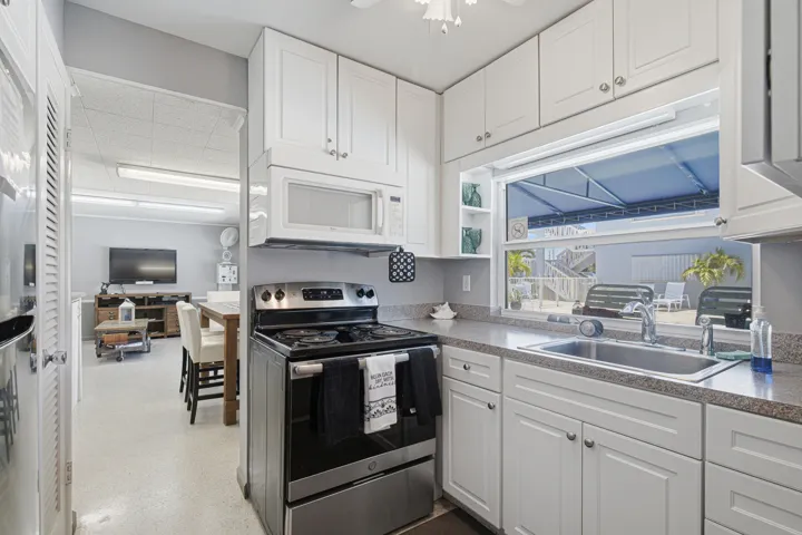 Clubhouse Kitchen