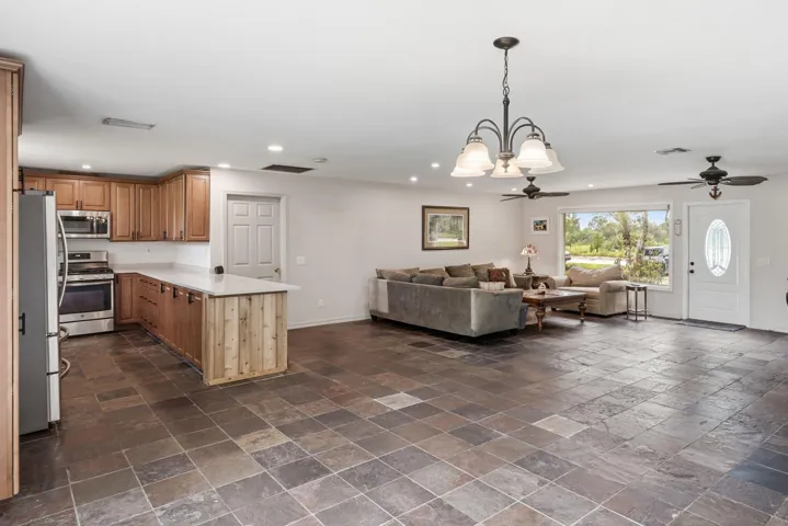 Kitchen/Living