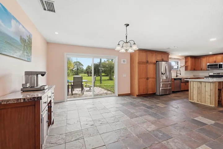 Dining/Kitchen