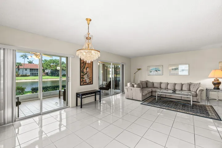 009-7408LakeMeadowWay-101-BoyntonBeach-F