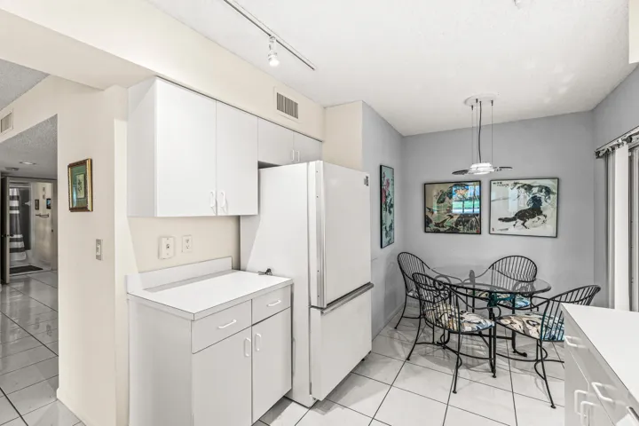 014-7408LakeMeadowWay-101-BoyntonBeach-F