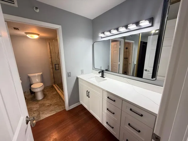 Master Vanity