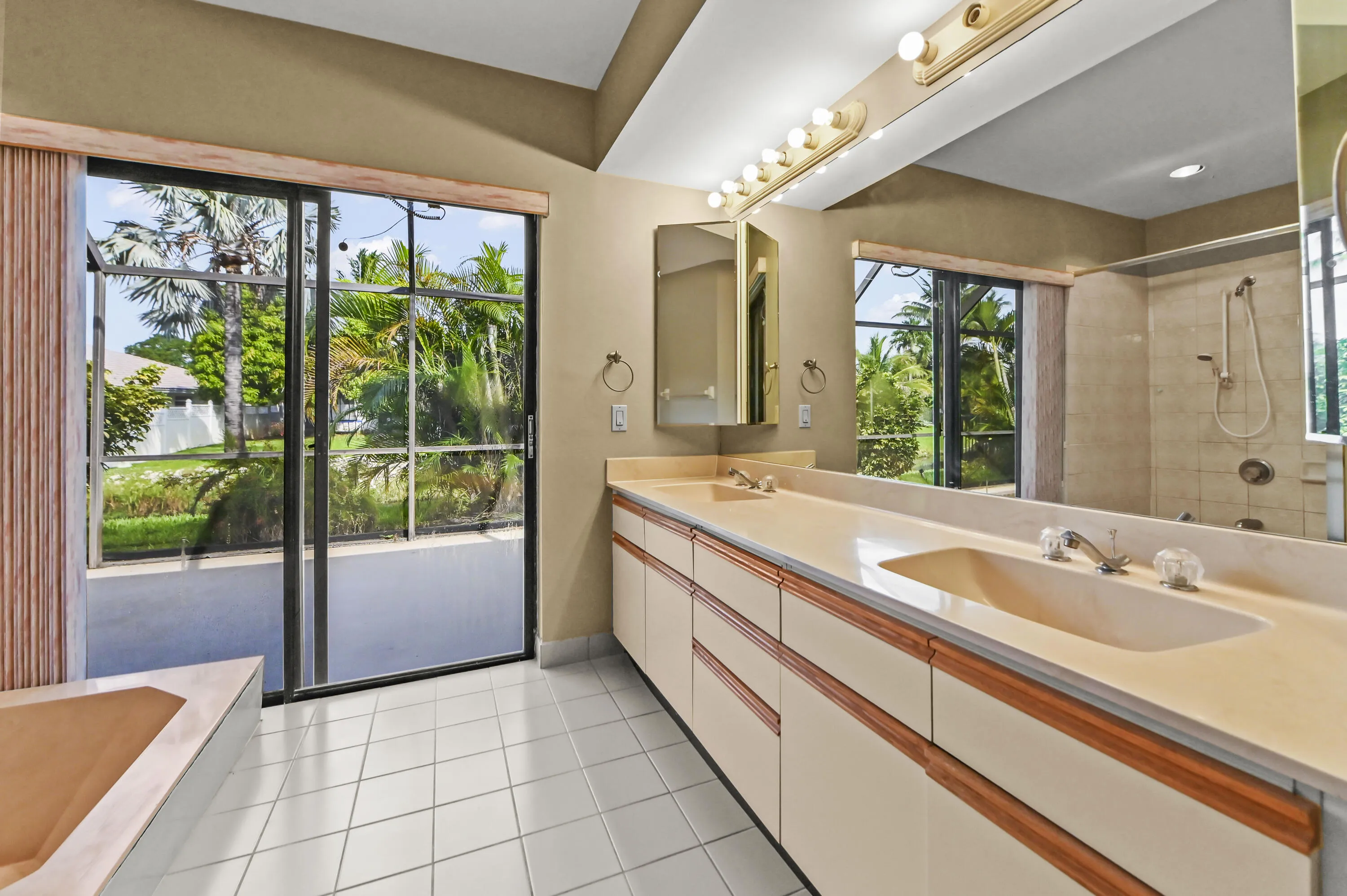26 Bathroom 01